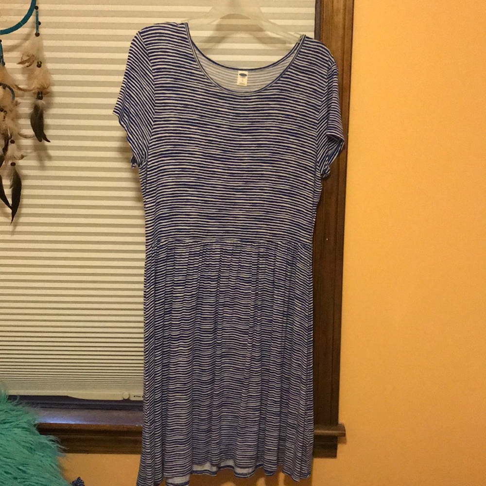 Old Navy blue and white striped dress